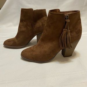 Merona  Fashion Booties, side zipper and tassel - size 7